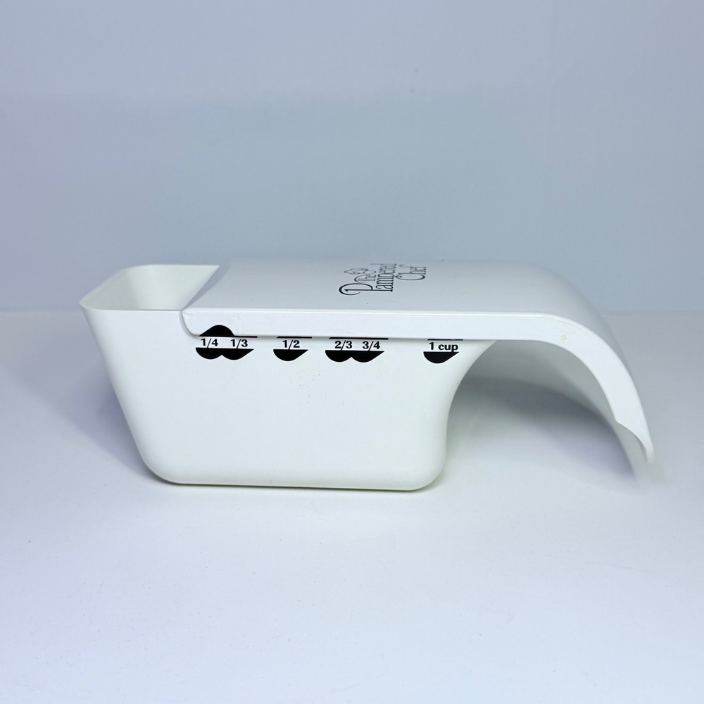 Pampered Chef Adjustable Measuring Cup White 1 Cup 250mL Sliding Kitchen Tool